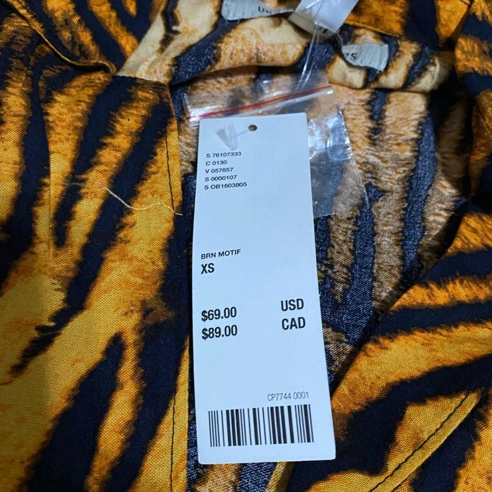 Urban Outfitters Dean Printed Shirt Dress NWT Size XS - Picture 9 of 9